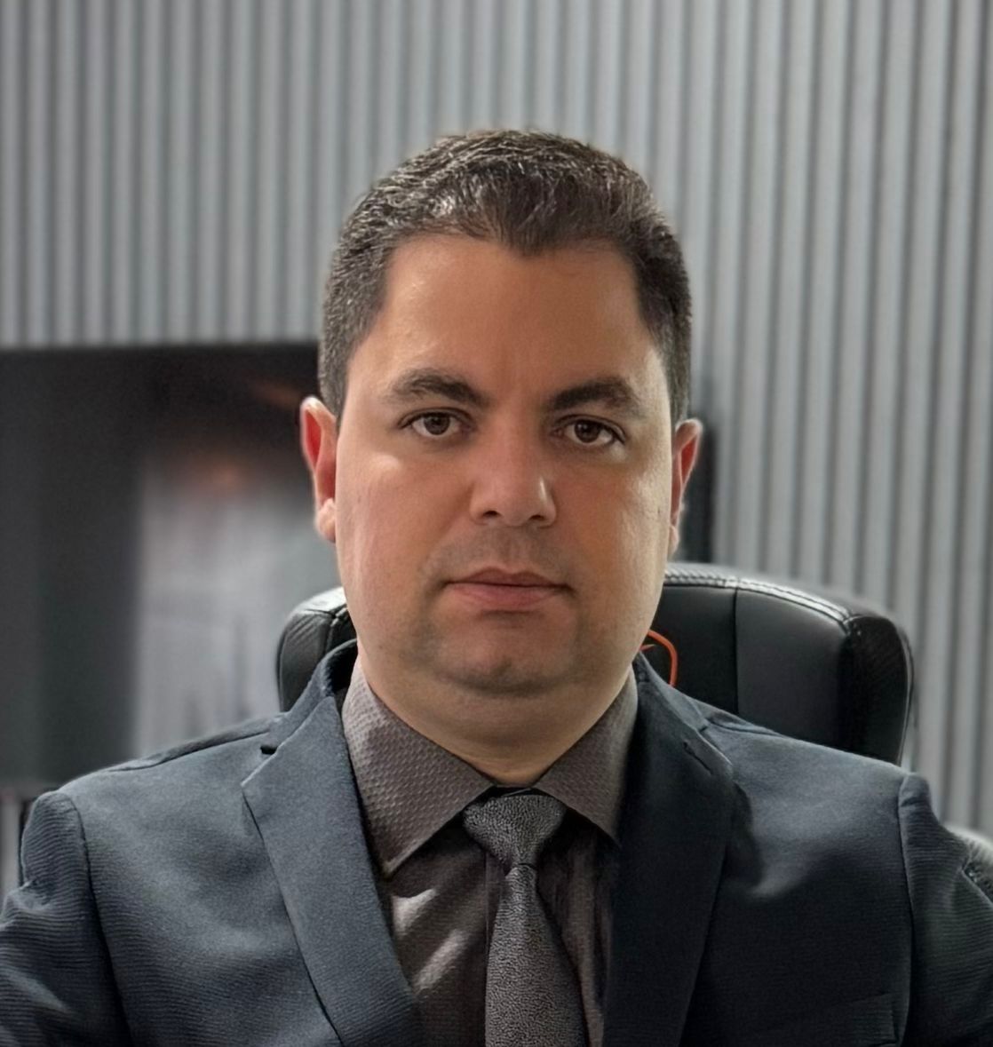 Dr. Angelo Moura
